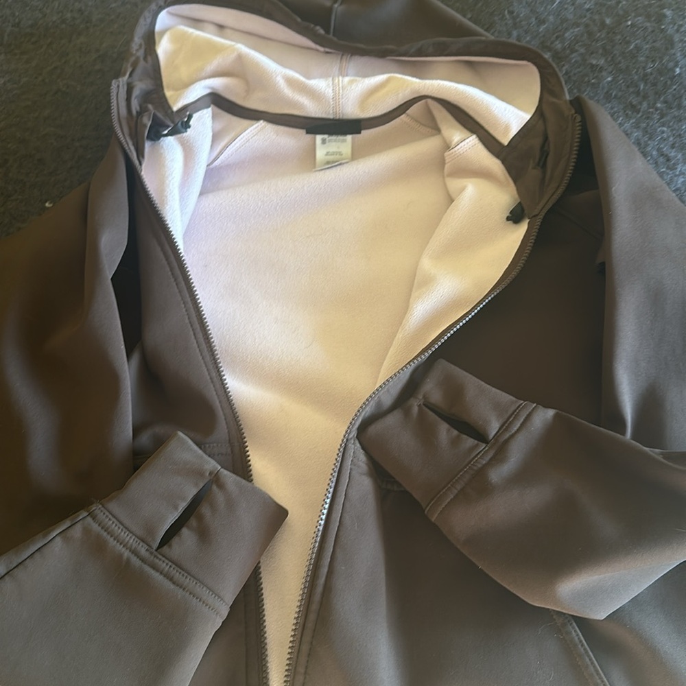 Women’s Patagonia Brown Soft Shell Fleece Lined Jacket Size Large
EUC